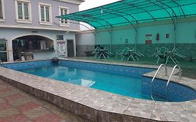 Royal Terrace Hotel & Towers